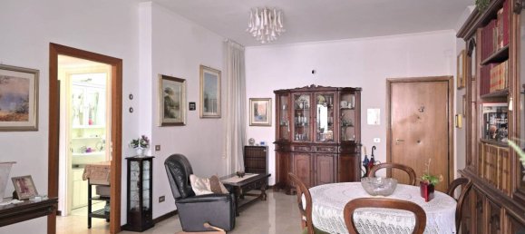 2 bedrooms Apartment in Rome, Italy No. 222475 3