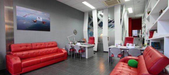 80 m² propiedad comercial en venta en Benidorm, Alicante, Comunidad Valenciana, Spain № 365021 2