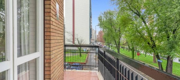 3 rooms Apartment in Milan, Italy No. 241865 9