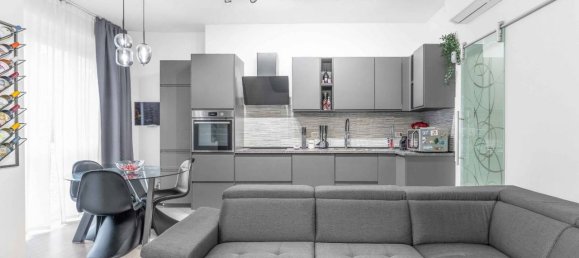 3 rooms Apartment in Milan, Italy No. 241865 5