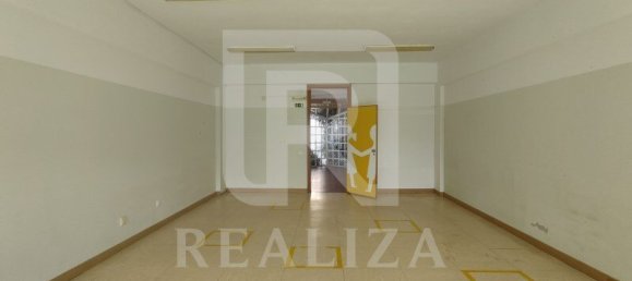 7 Schlafzimmer Haus in Corroios, Portugal, Nr. 143967 4