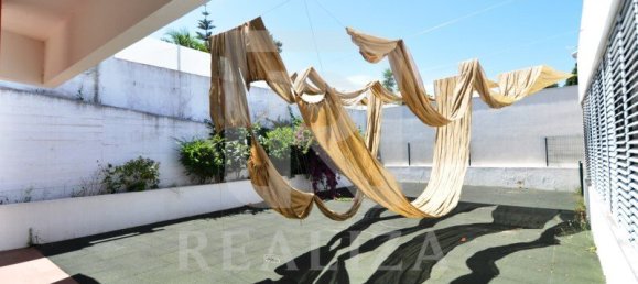 7 Schlafzimmer Haus in Corroios, Portugal, Nr. 143967 9