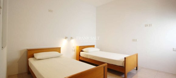 4 bedrooms Bungalow in Iklin, Malta No. 9643 16