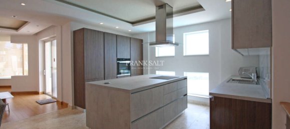 4 bedrooms Bungalow in Iklin, Malta No. 9643 5