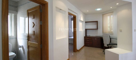 4 bedrooms Bungalow in Iklin, Malta No. 9643 7