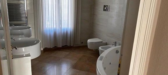 Apartamento de 4 divisões em Cremona, Italy N.º 155145 10
