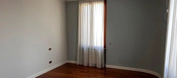 Apartamento de 4 divisões em Cremona, Italy N.º 155145 7