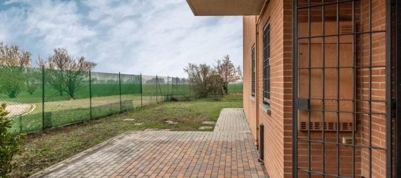 Apartamento de 3 divisões em Calderara di Reno, Italy N.º 162745 10