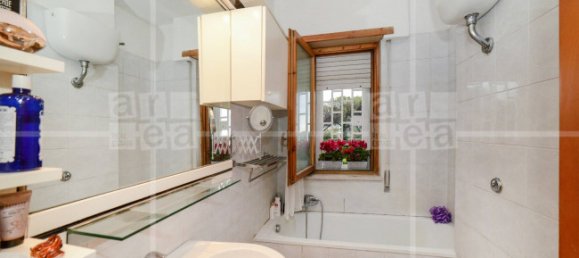 Apartamento de 2 dormitorios en Rome, Italy No. 360183 4
