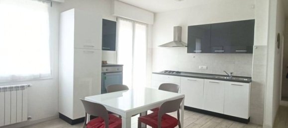 3 rooms Apartment in Jesolo, Italy No. 227732 2