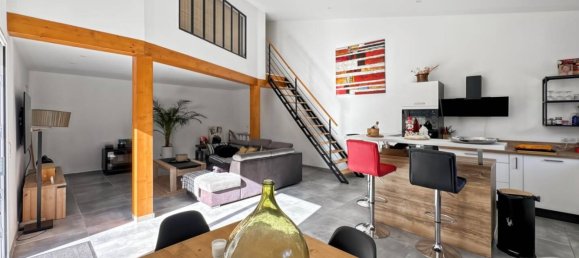 3 Schlafzimmer Haus in Occhiatana, France, Nr. 211463 12