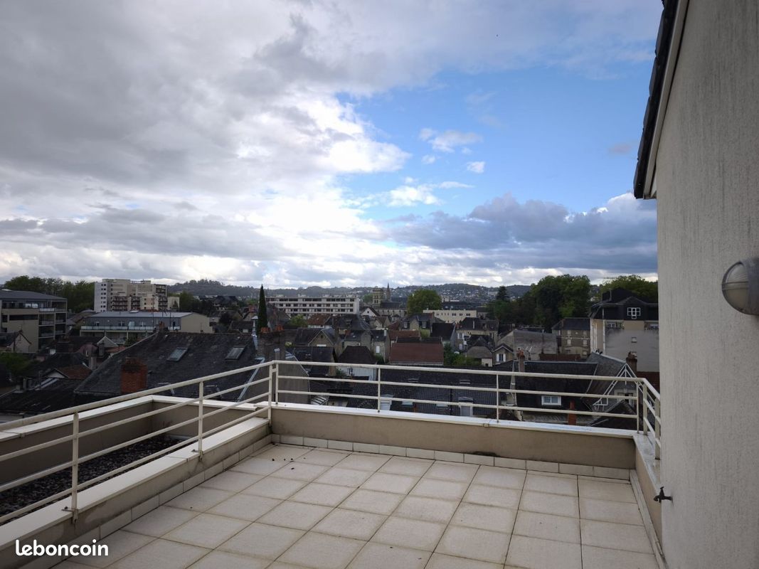 3 bedrooms Apartment in Brive-la-Gaillarde, France No. 335870
