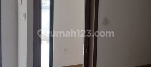 3 bedrooms House in Kebon Jeruk, Indonesia No. 1411 7