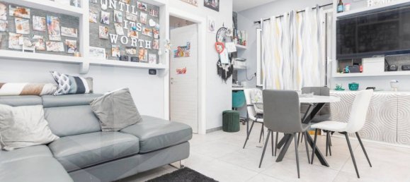 4 rooms Apartment in Ciampino, Italy No. 33614 3