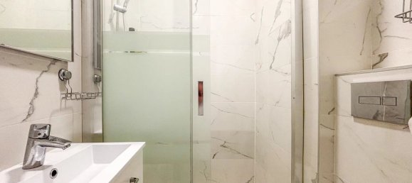 1 bedroom Apartment in Nice, France No. 339853 7