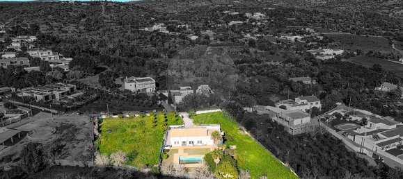 3 bedrooms House in Loule, Portugal No. 28132 3