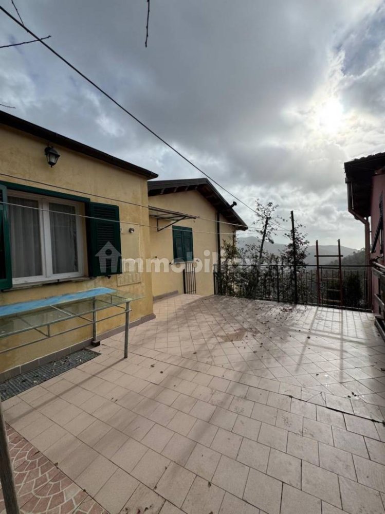 3 bedrooms House in Casarza Ligure, Italy No. 94249