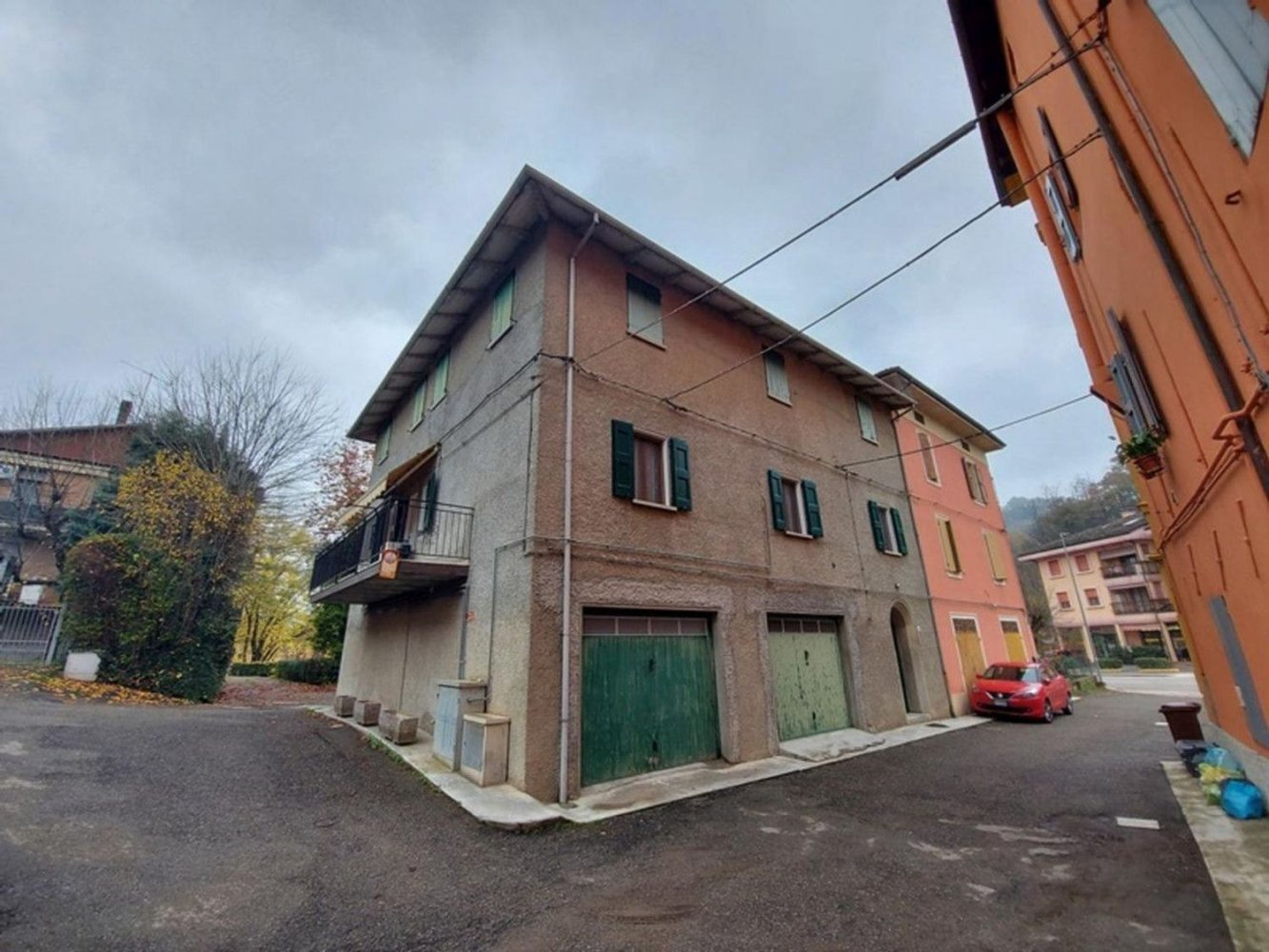 Büro in Monte San Pietro, Italy 188m², Nr. 372669