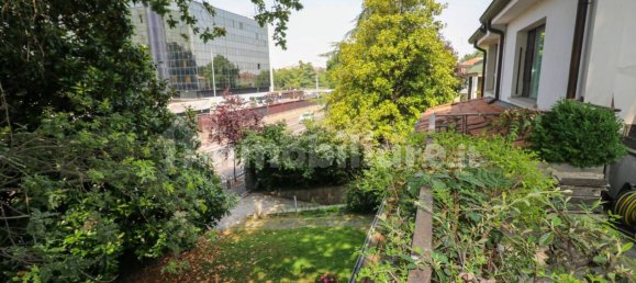 6 bedrooms Villa in Parma, Italy No. 342235 90