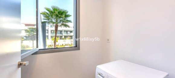 Apartamento de 2 dormitorios en Estepona, Spain No. 139296 10