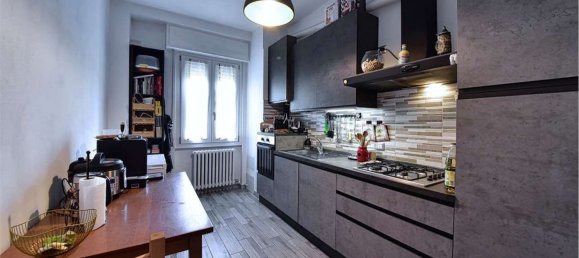 Apartamento de 3 divisões em Cislago, Italy N.º 263484 5