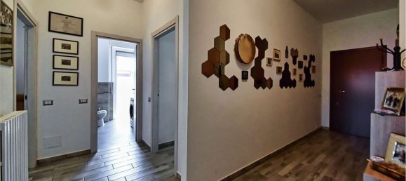 Apartamento de 3 divisões em Cislago, Italy N.º 263484 15