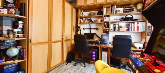 Apartamento de 3 divisões em Cislago, Italy N.º 263484 10