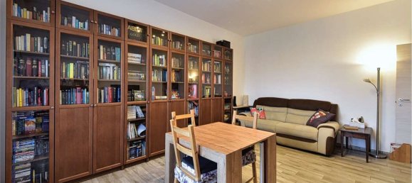 Apartamento de 3 divisões em Cislago, Italy N.º 263484 2
