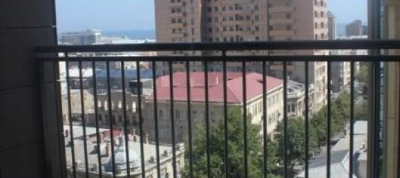 3 bedrooms Apartment in Baku, Azerbaijan No. 935 39