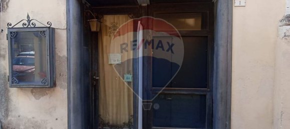 Коммерческая недвижимость с 1 комнатой в Кьярамонте Гульфи, Италия № 79778 3