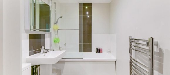 1 bedroom Apartment in Epsom, United Kingdom No. 9753 6