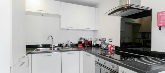 1 bedroom Apartment in Epsom, United Kingdom No. 9753 2