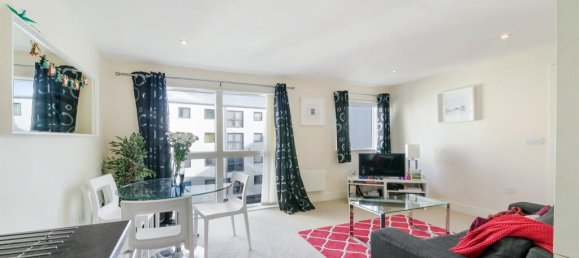 1 bedroom Apartment in Epsom, United Kingdom No. 9753 4