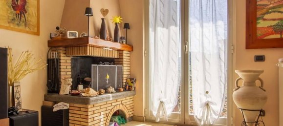 3 rooms Apartment in San Cesareo, Italy No. 30211 6