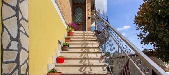 3 rooms Apartment in San Cesareo, Italy No. 30211 2