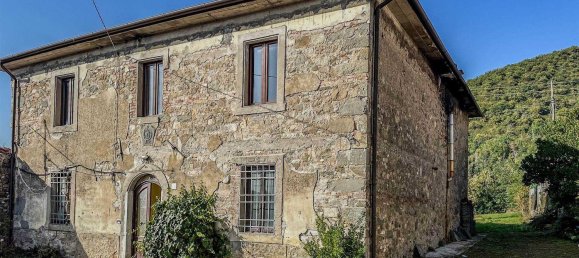 12 rooms House in Fosciandora, Italy No. 148642 10