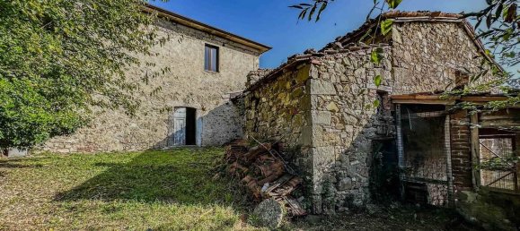12 rooms House in Fosciandora, Italy No. 148642 4