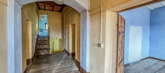 12 rooms House in Fosciandora, Italy No. 148642 27