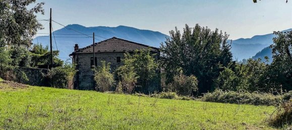 12 rooms House in Fosciandora, Italy No. 148642 13