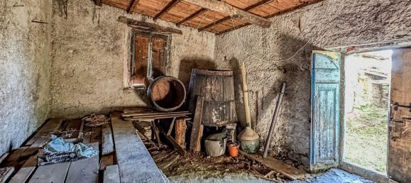 12 rooms House in Fosciandora, Italy No. 148642 29