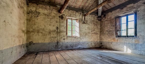 12 rooms House in Fosciandora, Italy No. 148642 17