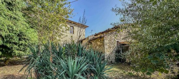 12 rooms House in Fosciandora, Italy No. 148642 48