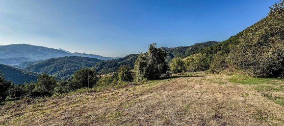 12 rooms House in Fosciandora, Italy No. 148642 47