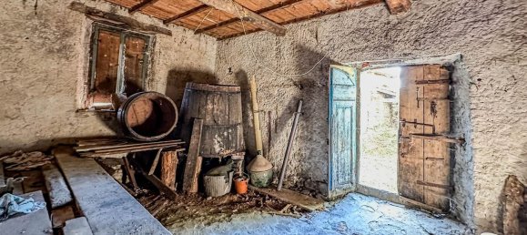 12 rooms House in Fosciandora, Italy No. 148642 30