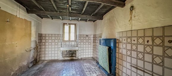 12 rooms House in Fosciandora, Italy No. 148642 34