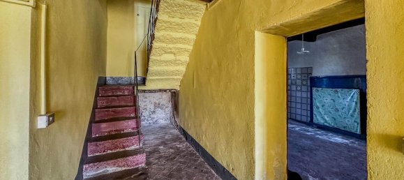 12 rooms House in Fosciandora, Italy No. 148642 23