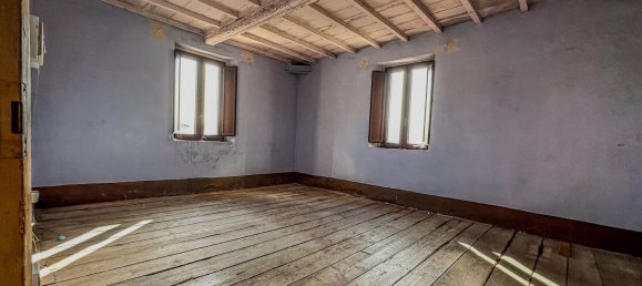 12 rooms House in Fosciandora, Italy No. 148642 26