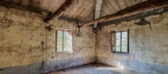 12 rooms House in Fosciandora, Italy No. 148642 16