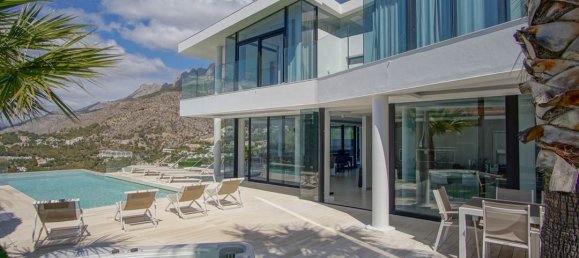 Villa de 6 dormitorios en Altea, Spain No. 140903 3