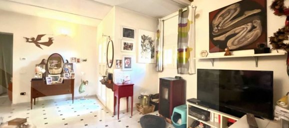 6 rooms House in Pontedera, Italy No. 21388 7